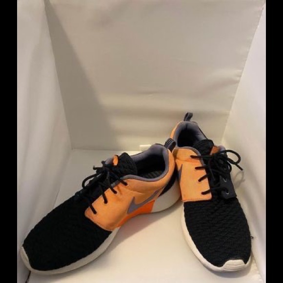 Nike Roshe Run Premium Quilted Knit - Picture 3 of 7